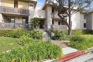 15215 Magnolia Blvd Unit 102, Sherman Oaks, CA 91403