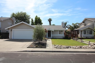 354 Shamrock Ct, Vacaville, CA 95688