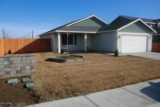 117 Sterling St, Moxee, WA 98936