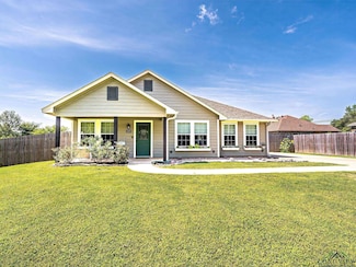 1099 Willow Oak Rd, Gladewater, TX 75647