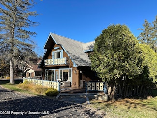 25 Fall Place, Union Dale, PA 18470