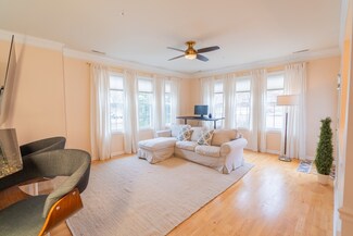 13 Morgan Dr Unit 101, Natick, MA 01760