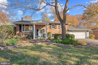 6725 Pine Dr, Columbia, MD 21046