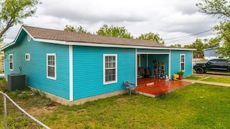 3879 Cross Creek Dr, Eagle Pass, TX 78852