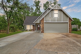 1308 W El Paso St, Broken Arrow, OK 74012