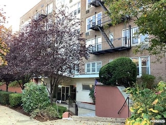 2160 Center Ave Unit 2U, Fort Lee, NJ 07024