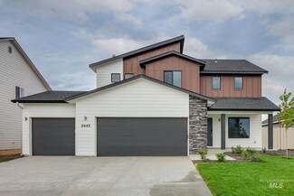 823 E 18th St N, Mountain Home, ID 83647