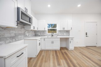 9818 Sandra St Unit A/B, Houston, TX 77016