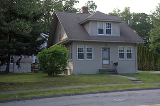142 College St, Worcester, MA 01610