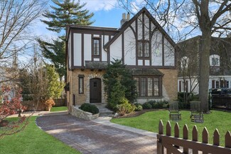 639 Ridge Rd, Kenilworth, IL 60043