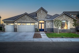 678 Ponderosa Way W, Madera, CA 93636