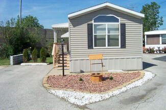 8741 Pelican Dr, Hodgkins, IL 60525