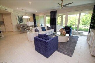 172 Indies Dr E Unit 8-102, Naples, FL 34114