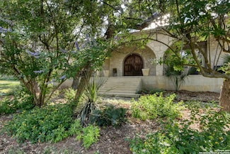 106 Lake Blvd, Boerne, TX 78006