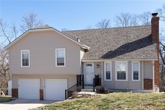 4947 Perry Ln, Shawnee, KS 66203