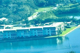 200 Greytwig Rd Unit 213, Vero Beach, FL 32963