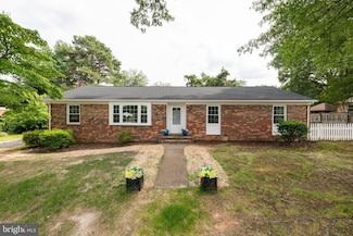 10401 W Huguenot Rd, North Chesterfield, VA 23235