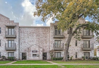 2216 San Gabriel St Unit 108, Austin, TX 78705