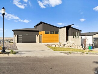 7272 Summit Crest Cir, Herriman, UT 84096