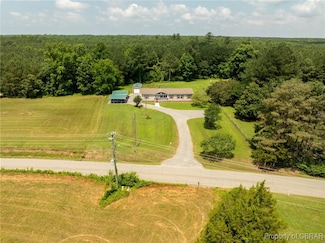 2501 Clancie Rd, Shacklefords, VA 23156