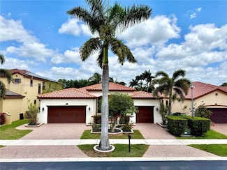 8771 NW 41st St, Hollywood, FL 33024