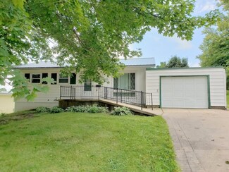 814 Arthur St, Darlington, WI 53530