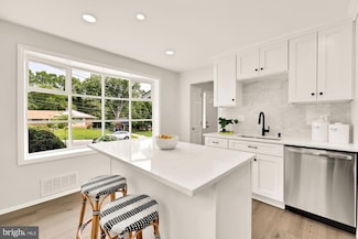 525 E Indian Spring Dr, Silver Spring, MD 20901