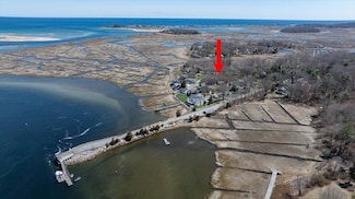 10 Damons Point Cir, Marshfield, MA 02050
