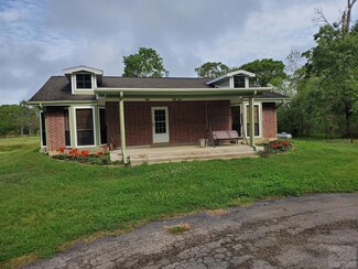 7616 Pearson Rd, Santa Fe, TX 77517