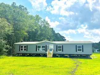 3353 Fries Bay Rd, Loris, SC 29569