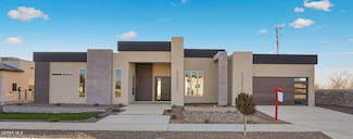 5700 Rio Bonito Cir, El Paso, TX 79932