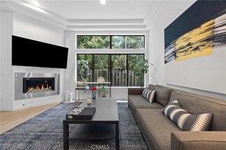 11847 Laurelwood Dr Unit 105, Studio City, CA 91604