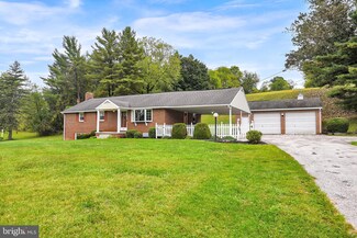 2365 Springwood Rd, York, PA 17402