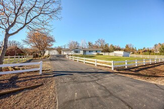 2604 David Ln, Medford, OR 97504