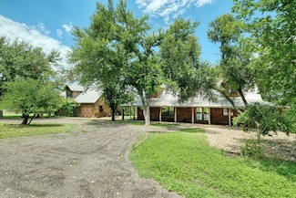 1111 Berry Ln, Georgetown, TX 78626