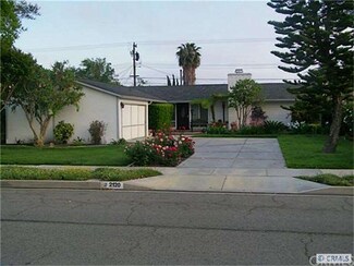 2120 W Niobe Ave, Anaheim, CA 92804
