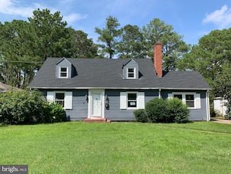 12 Hall Hwy, Crisfield, MD 21817