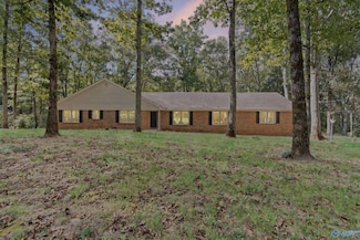 4409 Autumn Leaves Trail SE, Decatur, AL 35603