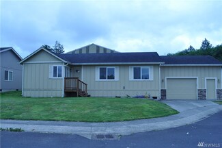25 Hill Dr, Cathlamet, WA 98612