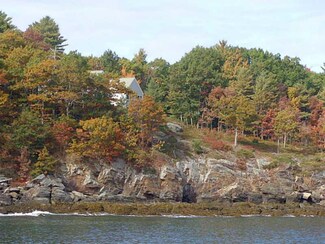 116 Dearborn Ln, Rockport, ME 04856