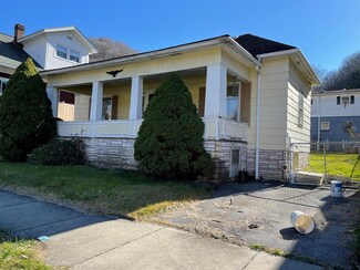 1110 Summers St, Hinton, WV 25951