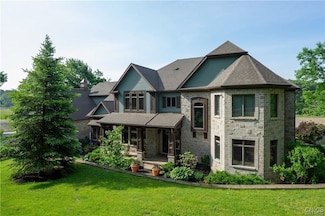 670 Knabb Rd, Elma, NY 14059