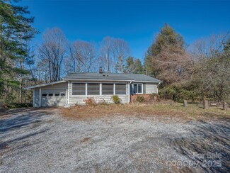 323 Stepp Ave, Hendersonville, NC 28739