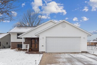 2203 S 4th St, Burlington, IA 52601