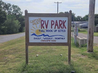 67 Ash Ave, Elgin, OK 73538