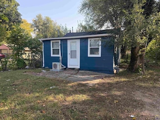 428 SE Gray St, Topeka, KS 66607
