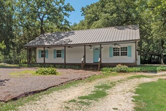 120 Terry Ln, Streetman, TX 75859