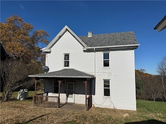 431 1st St, Allison, PA 15413