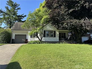 212 Earnshaw Dr, Dayton, OH 45429