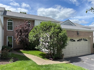 7039 Clubview Dr Unit C, Bridgeville, PA 15017